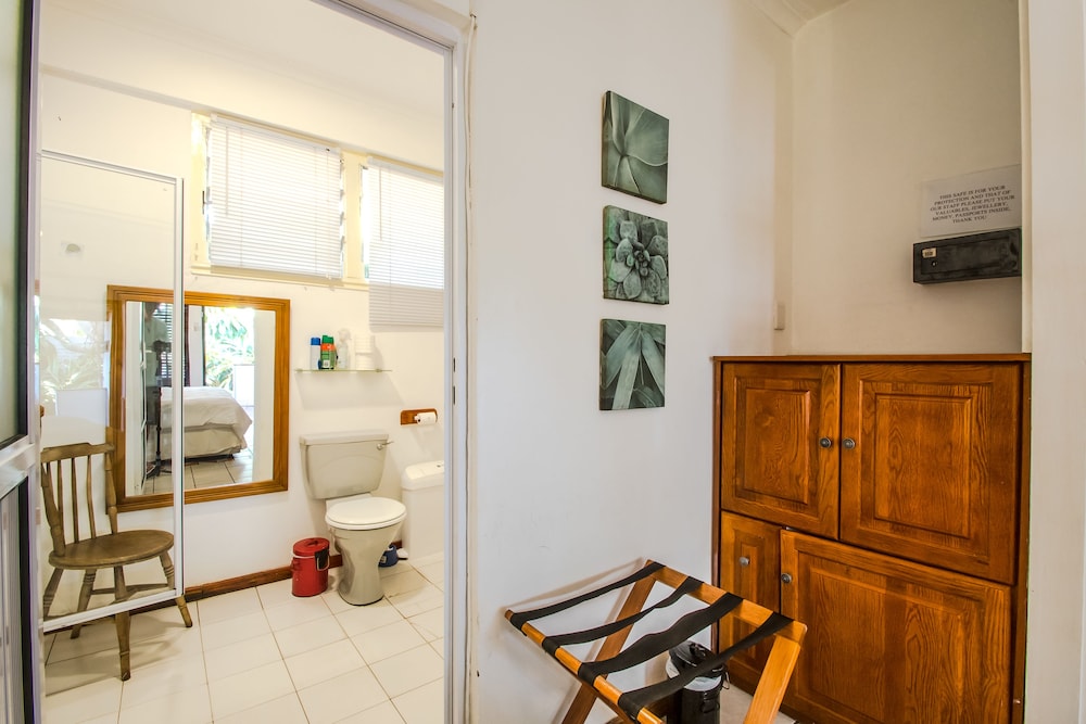 Honeypot Guesthouse 6/50
