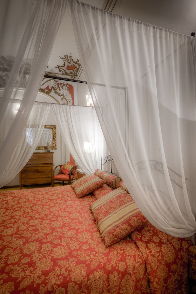 Palazzo Dal Borgo 31/58