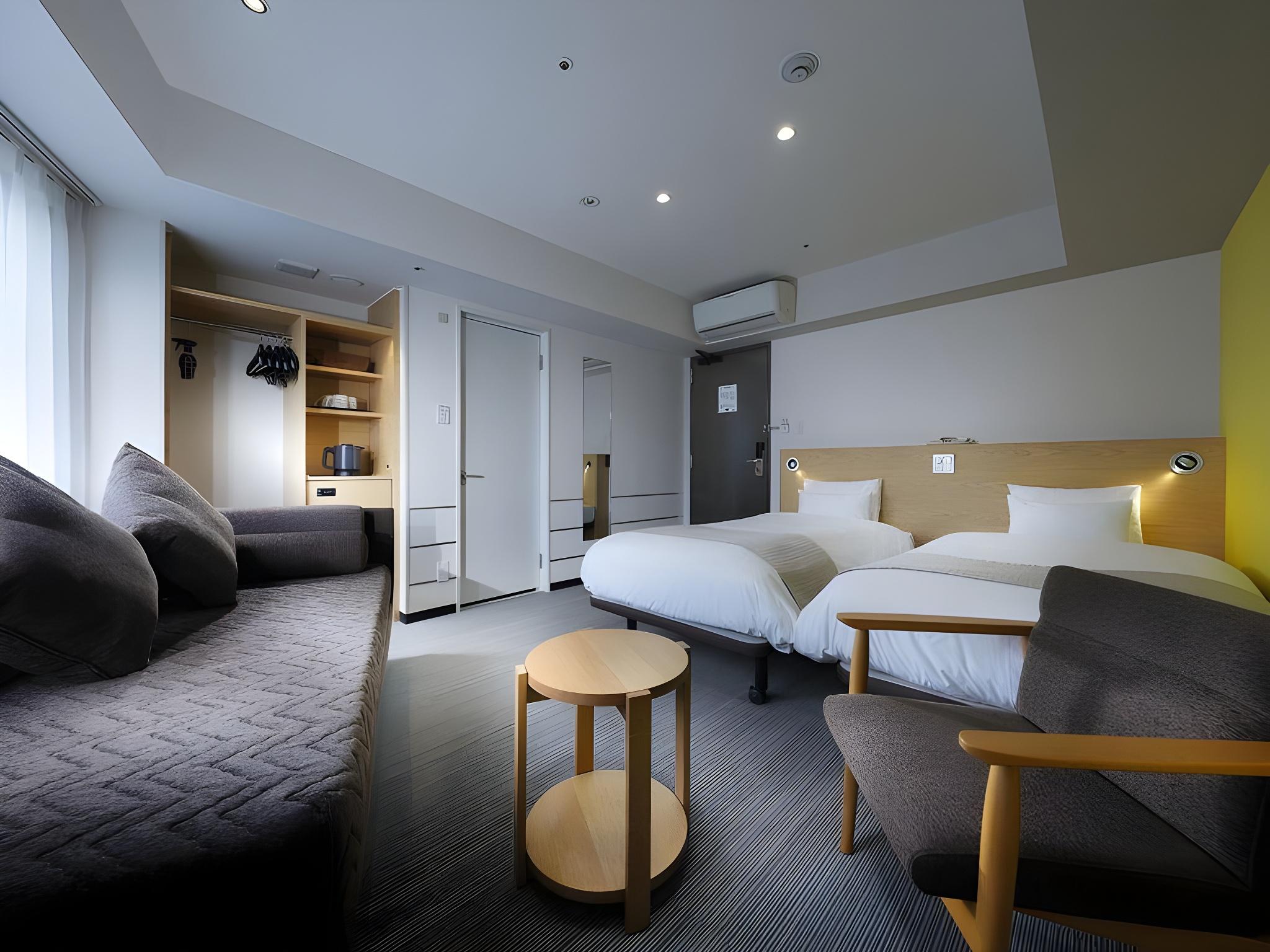 Room, Twin Beds