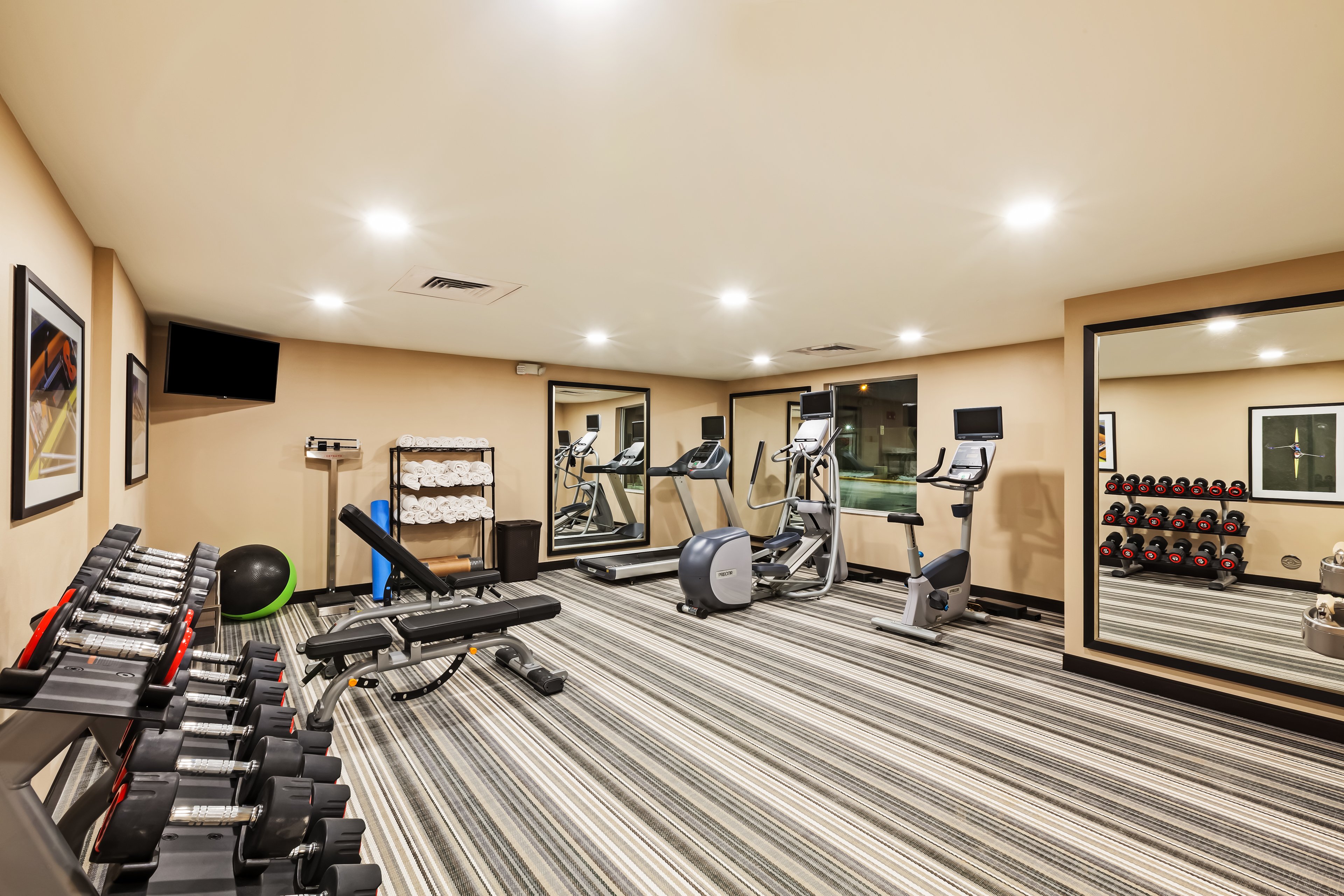CANDLEWOOD SUITES LENEXA - OVERLAND PARK AREA 27/69