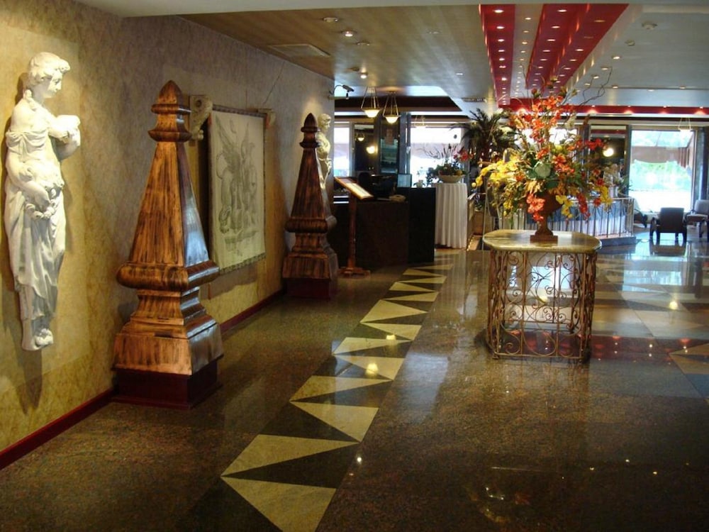 Hotel Cervantes 12/37