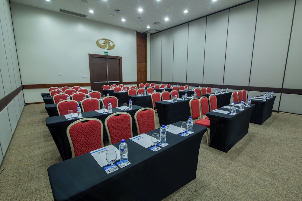 The Signature Level at Grand Palladium Imbassaí Resort & Spa 32/44