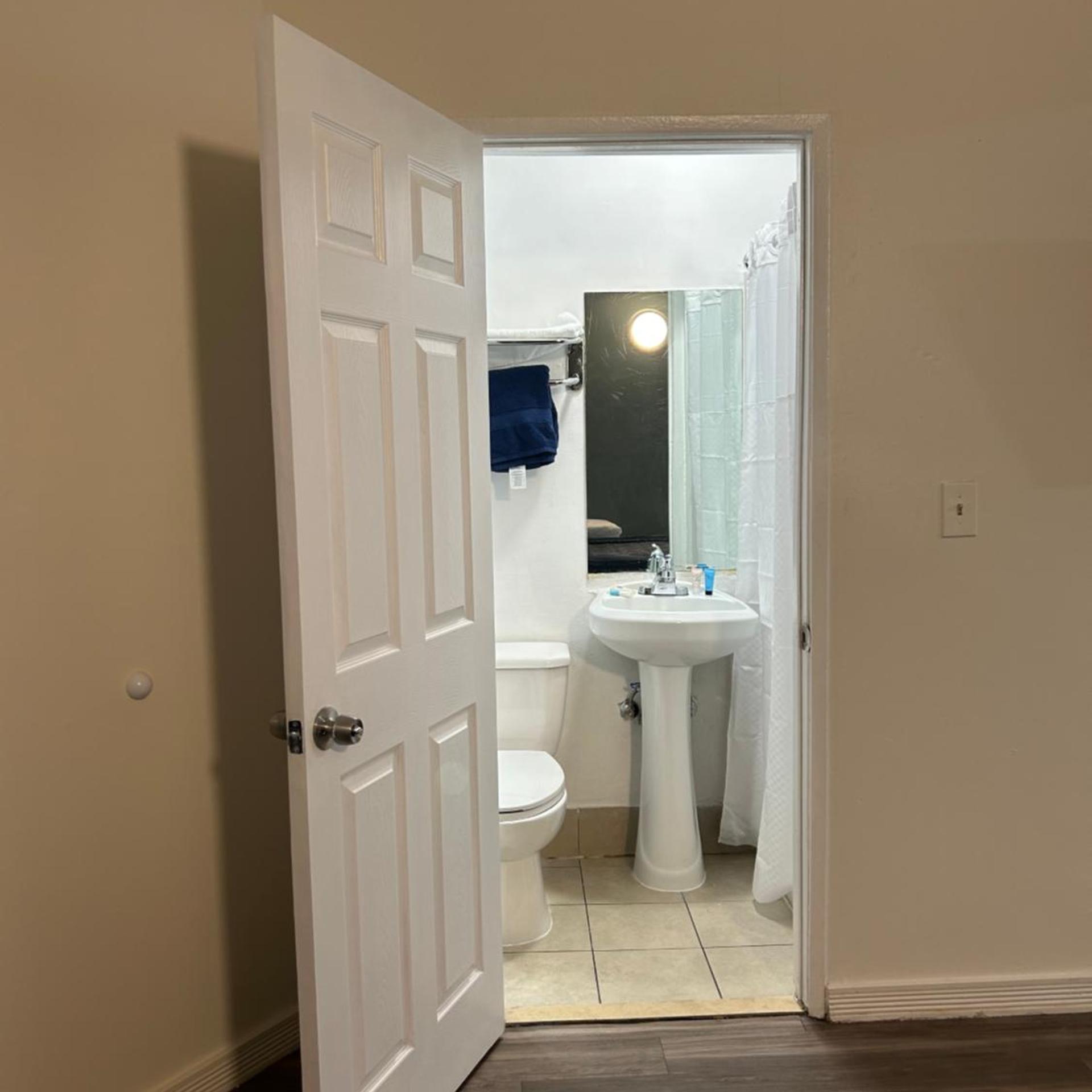 Budget Inn Hollywood 32/32