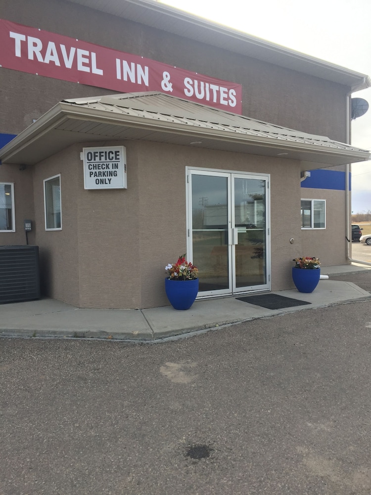 Travel Inn Suites Innisfail 35/46