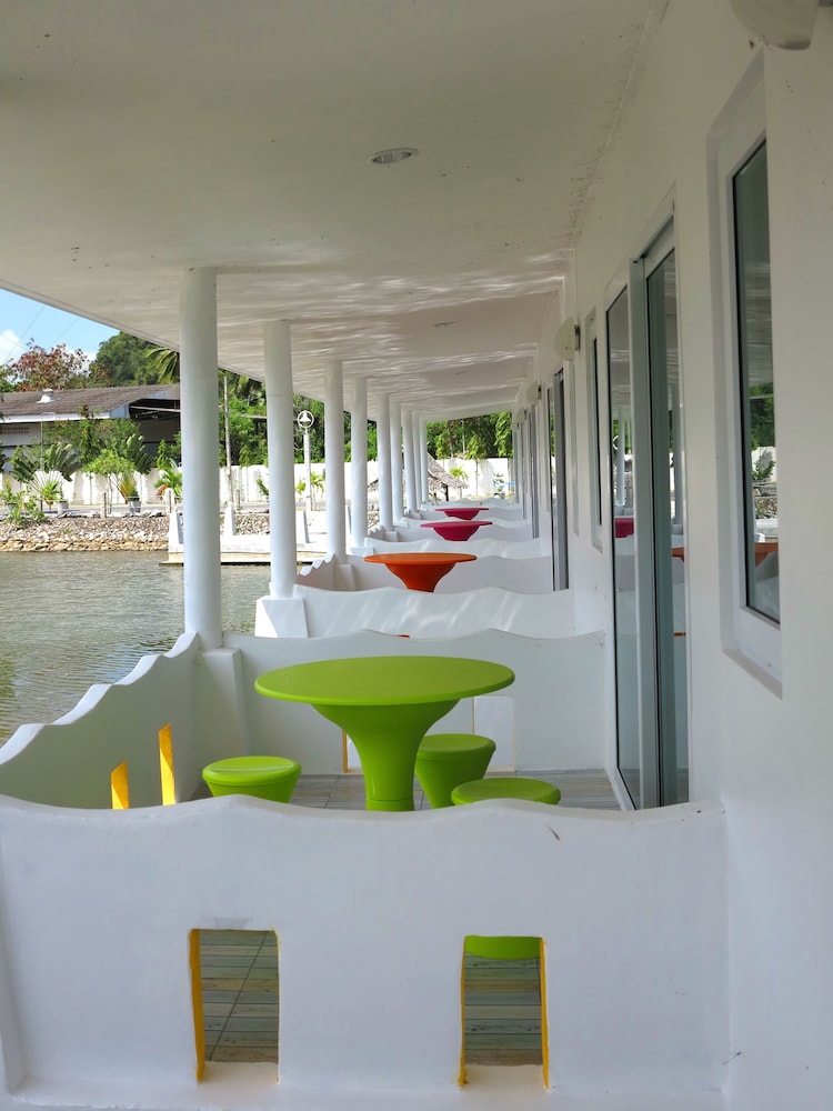 Anavilla Tangke Resort 10/40
