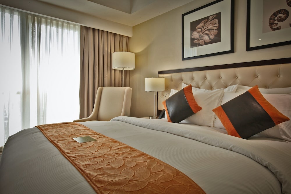 Limketkai Luxe Hotel 10/50