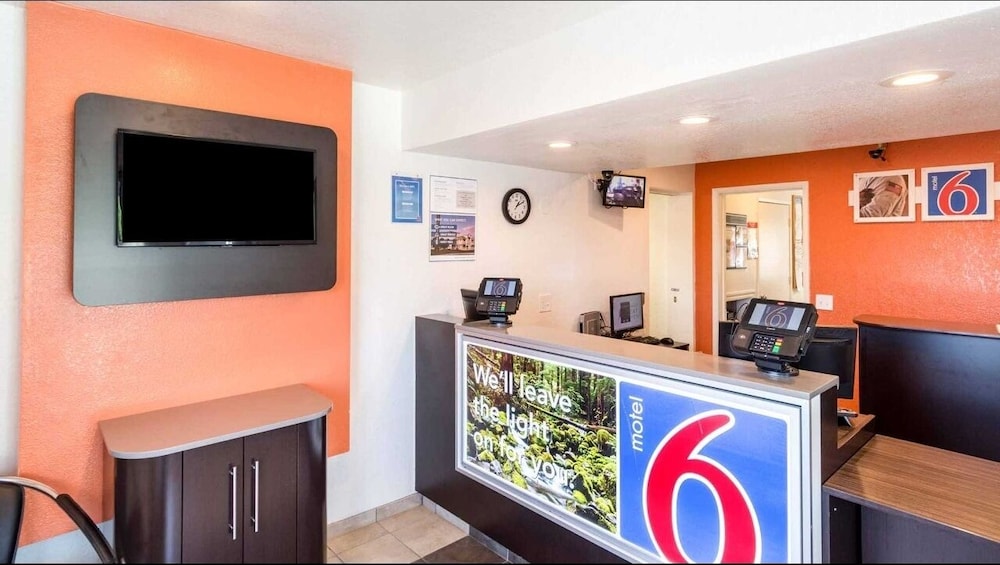 Motel6 Redding, CA - Central 31/47