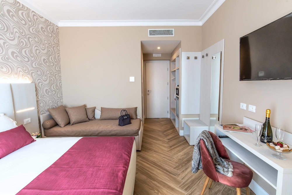 The Boutique Hotel (ex Joli) 21/59