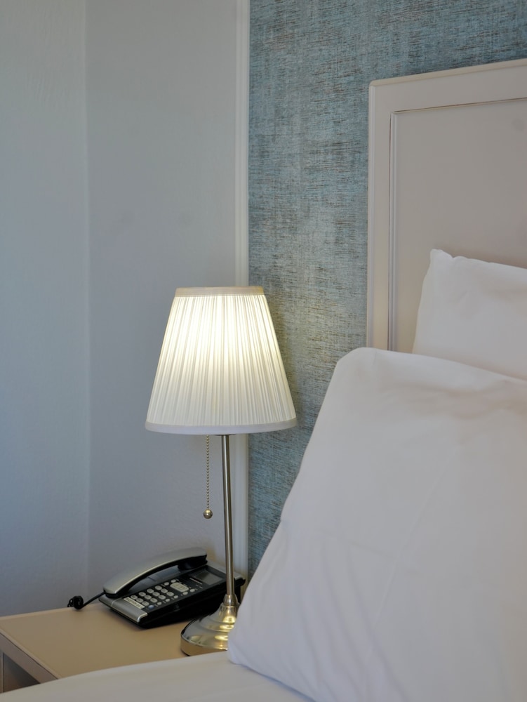 Telesilla Hotel 36/74