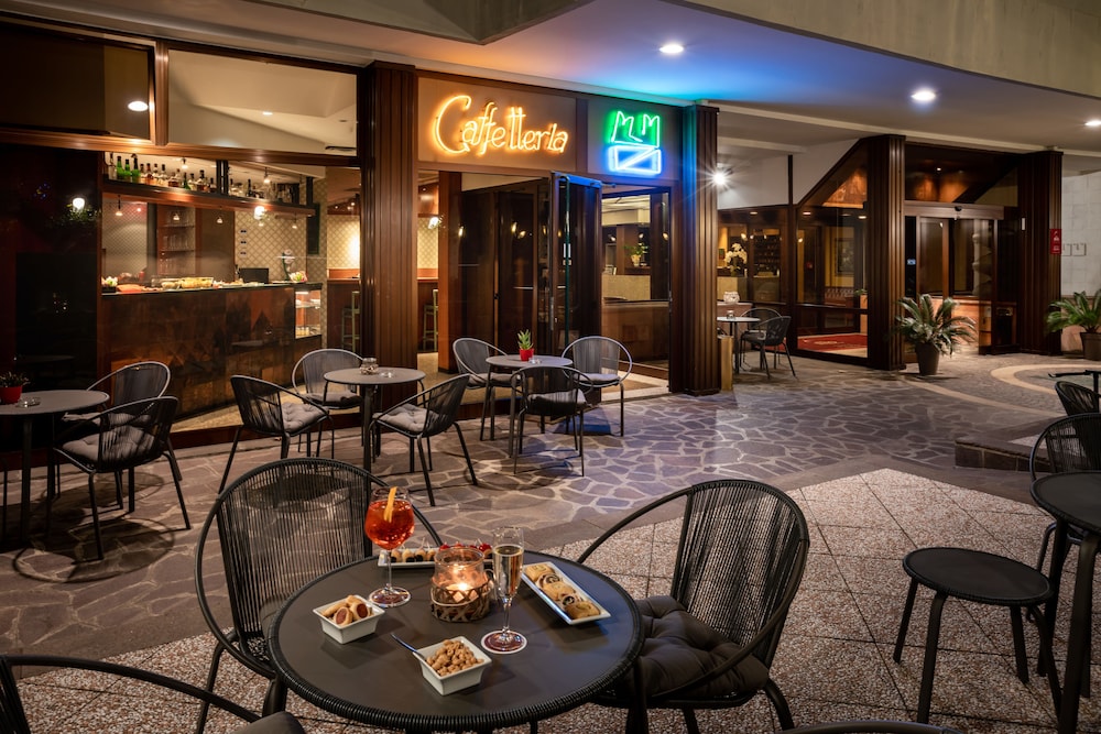 Shg Hotel Bologna 49/64