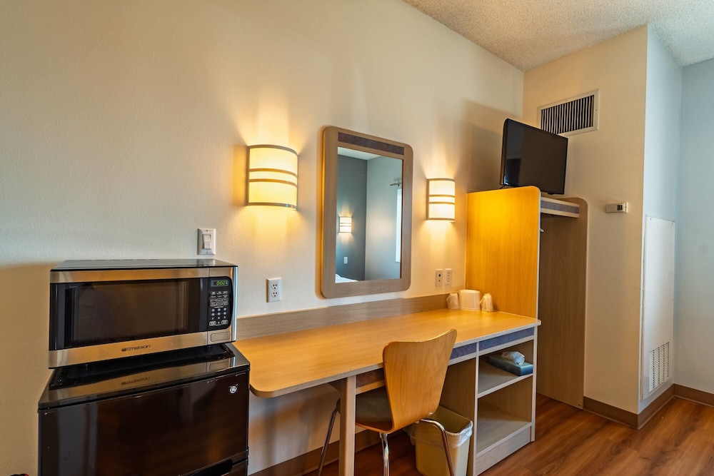 Motel6 Sidney, NE 48/60
