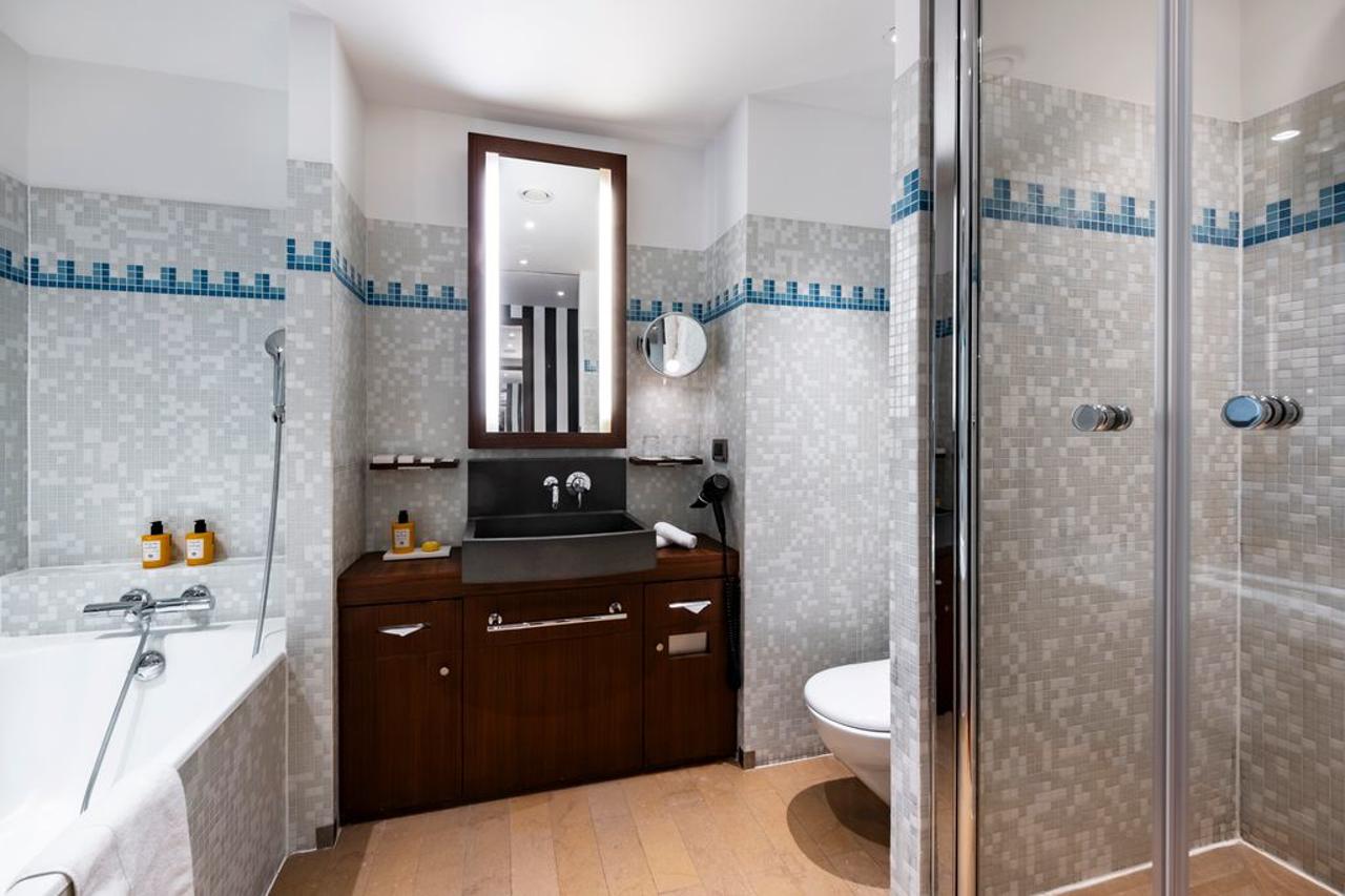 Grand Hotel Champs Elysees 58/61