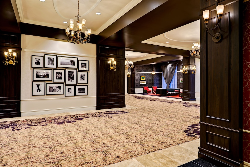 Saratoga Casino Hotel 6/68
