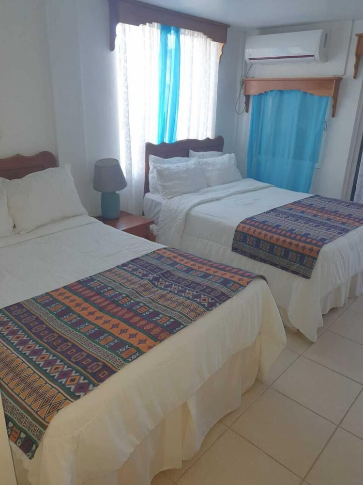 Spindrift Hotel 23/75
