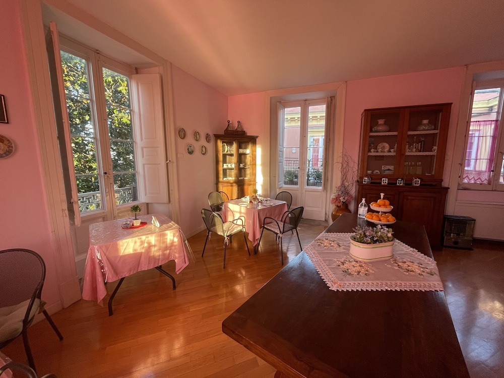 The Secret Garden Relais 50/66