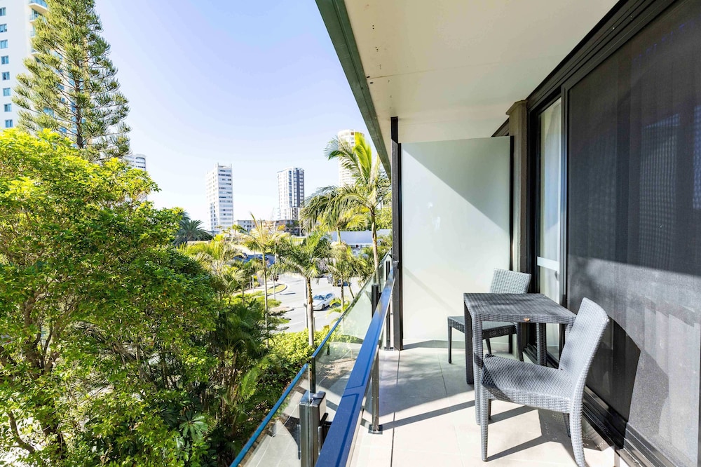 Paradise Resort Gold Coast 35/68
