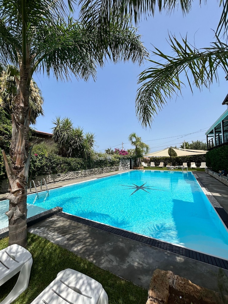 Villa Rosa Dei Venti 44/50