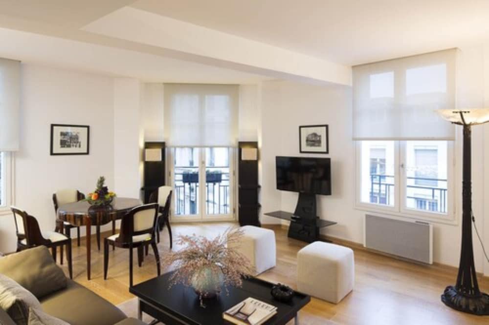Montmartre Residence 43/74