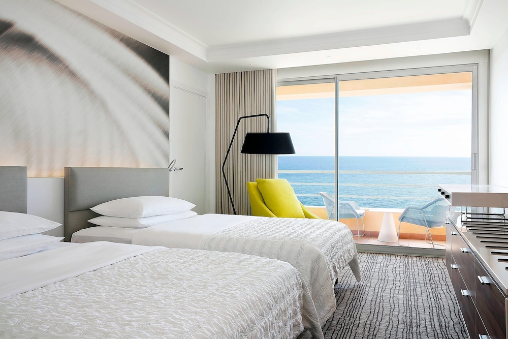Le Meridien Beach Plaza 24/75
