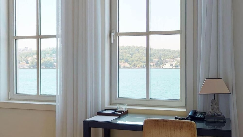 Ajia Hotel 30/50