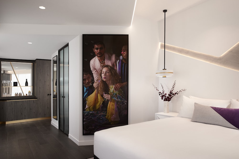Hotel X Brisbane Fortitude Vly Vignette Colllection 28/82