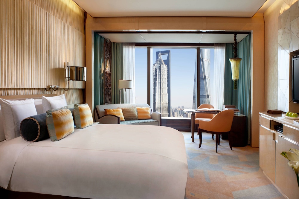 City Light, King Bed, with View
