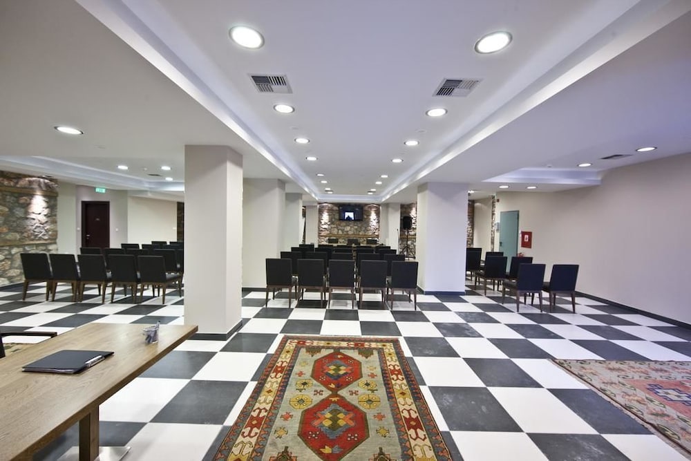 Miramonte Chalet Hotel Spa 34/36