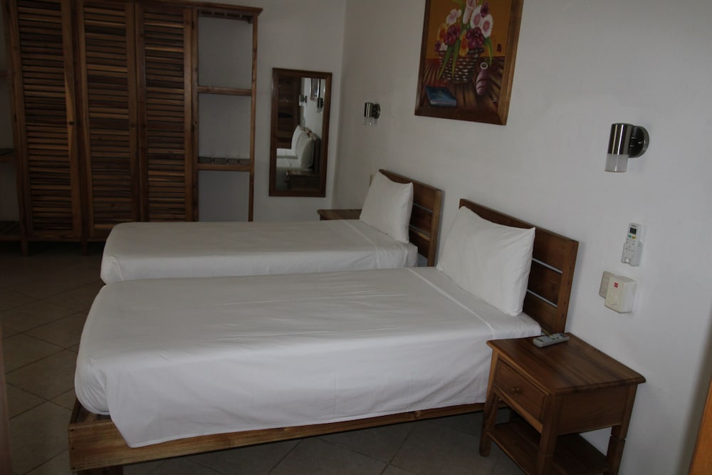 Albachiara Hotel 18/75