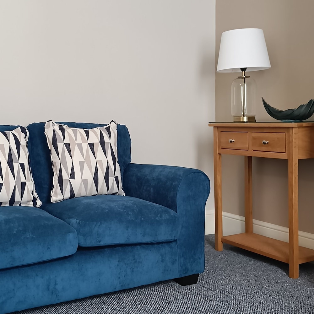 Powys Lodge - Guest House 8/19