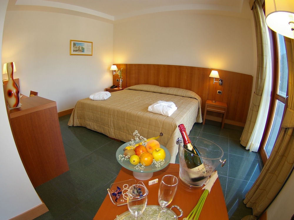 Hotel Dei Principati 29/53