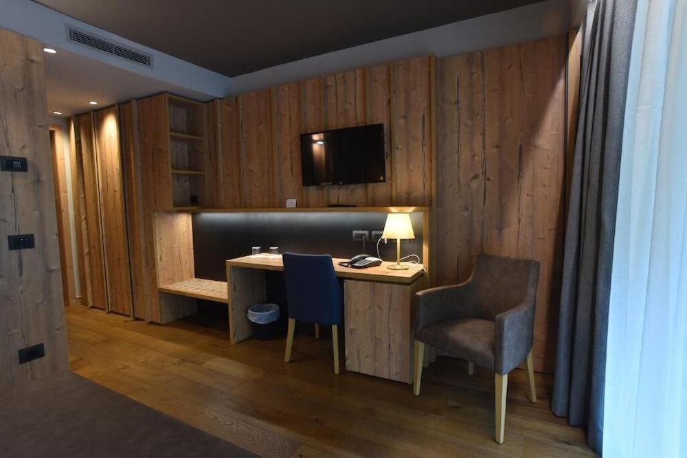 Hotel La Vetta 61/73