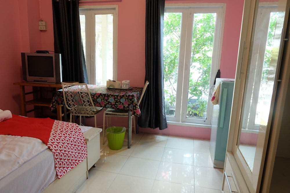 OYO 75429 101 Place Navanakorn 27/43