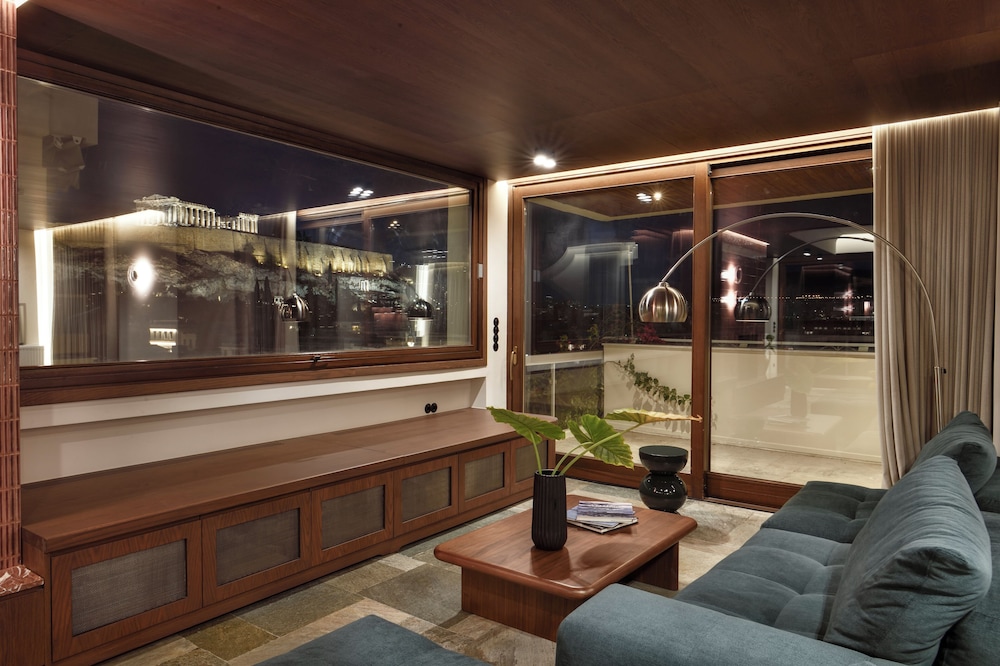 Karyatis Luxury Maisonette By K&K 6/50