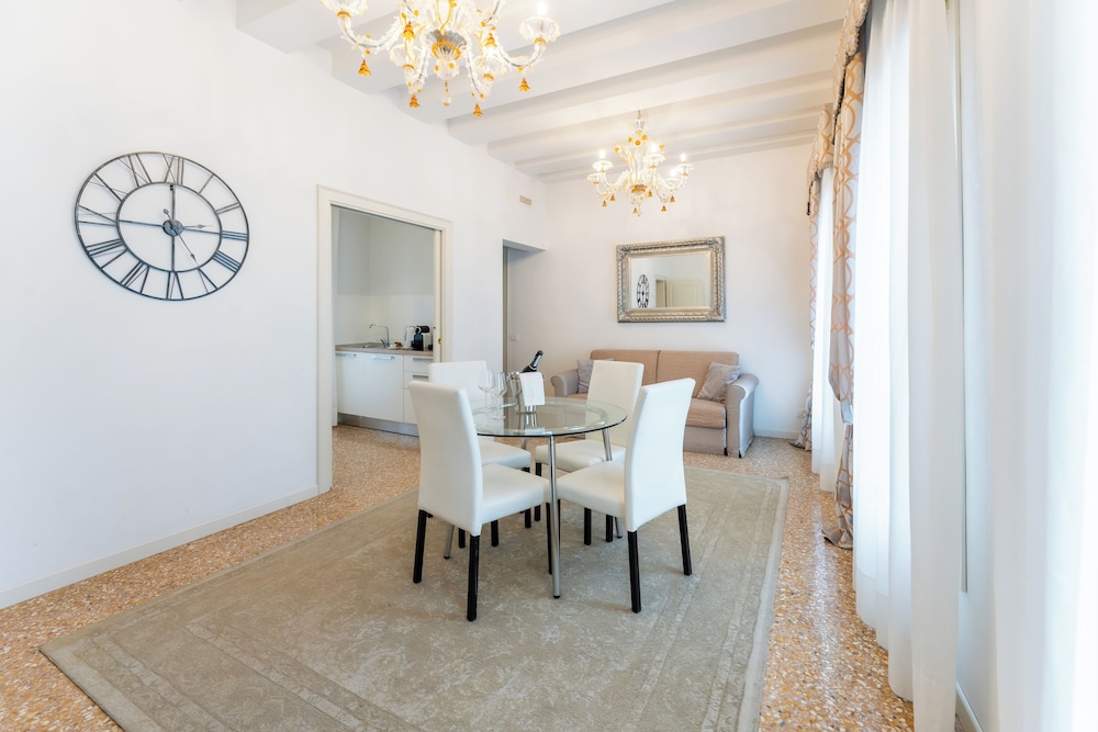 San Teodoro Palace 57/66