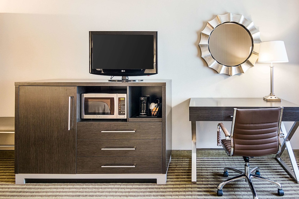 Comfort Inn Camden 40/44