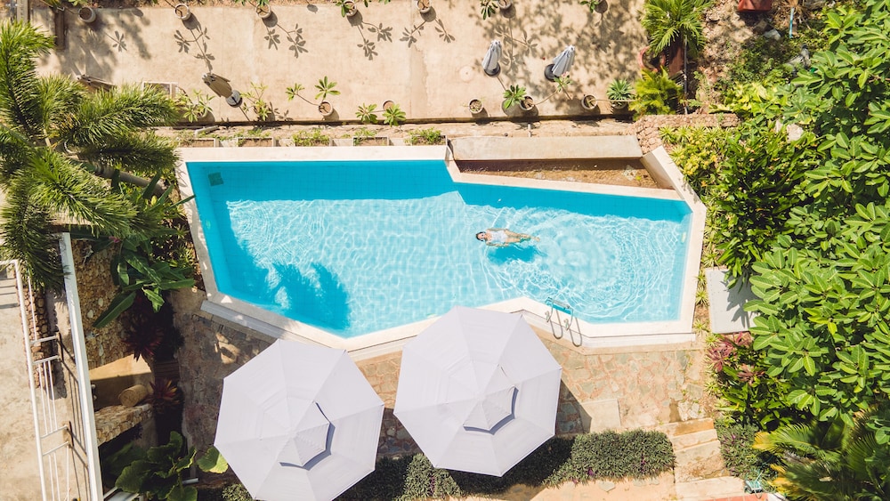 Saravoan Hotel Kep 48/65