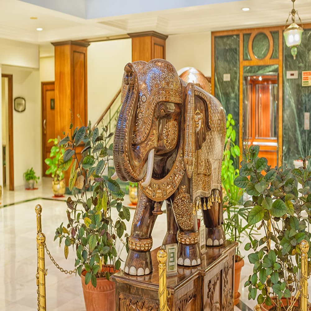 Renest Shraddha Inn Shirdi (ex Shraddha Sarovar Portico) 9/41