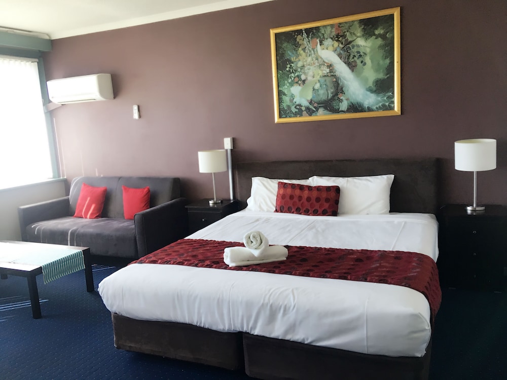 Parkdale Motor Inn 23/45