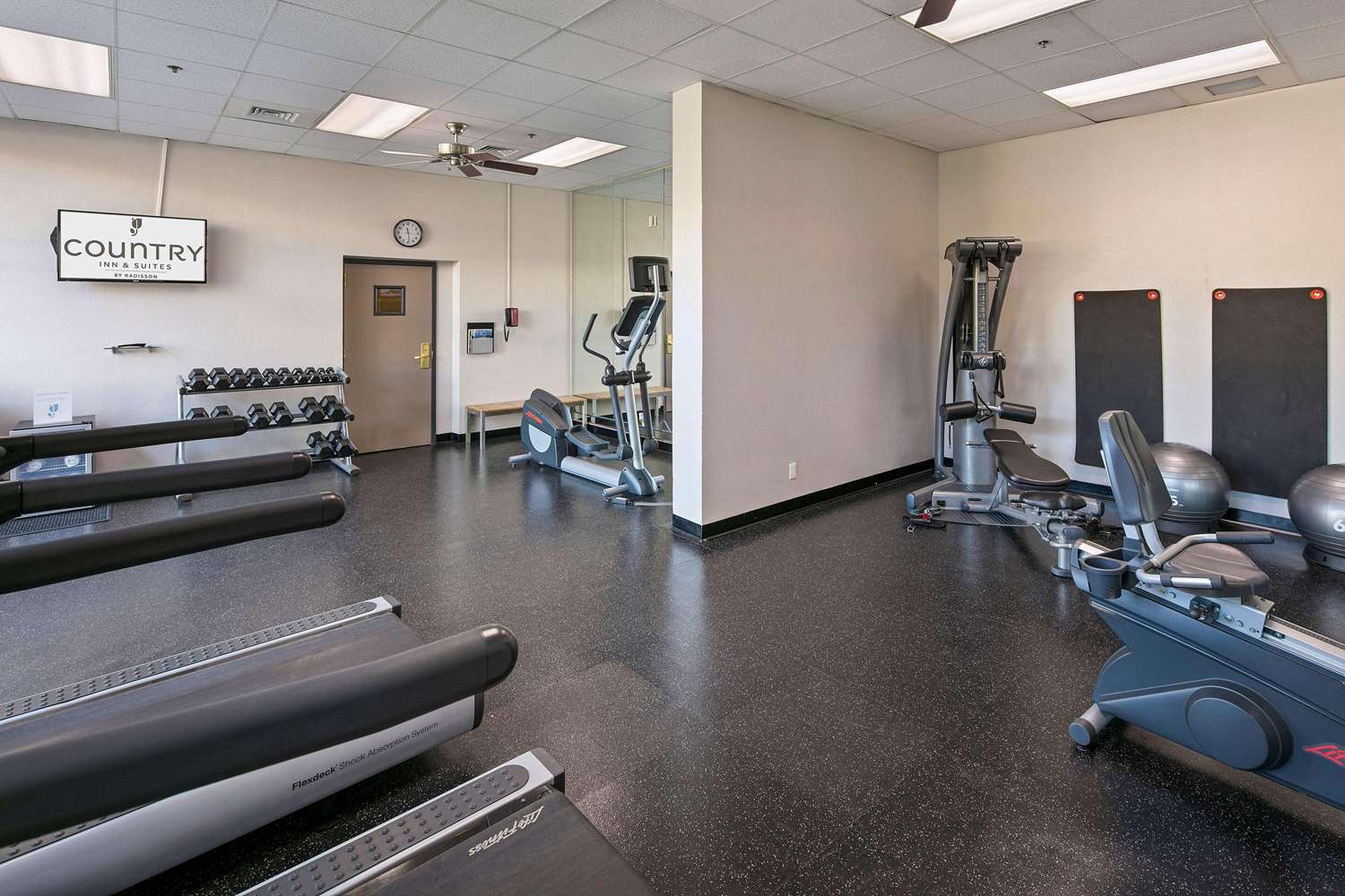 Country Inn and Suites by Radisson San Diego North CA 9/31