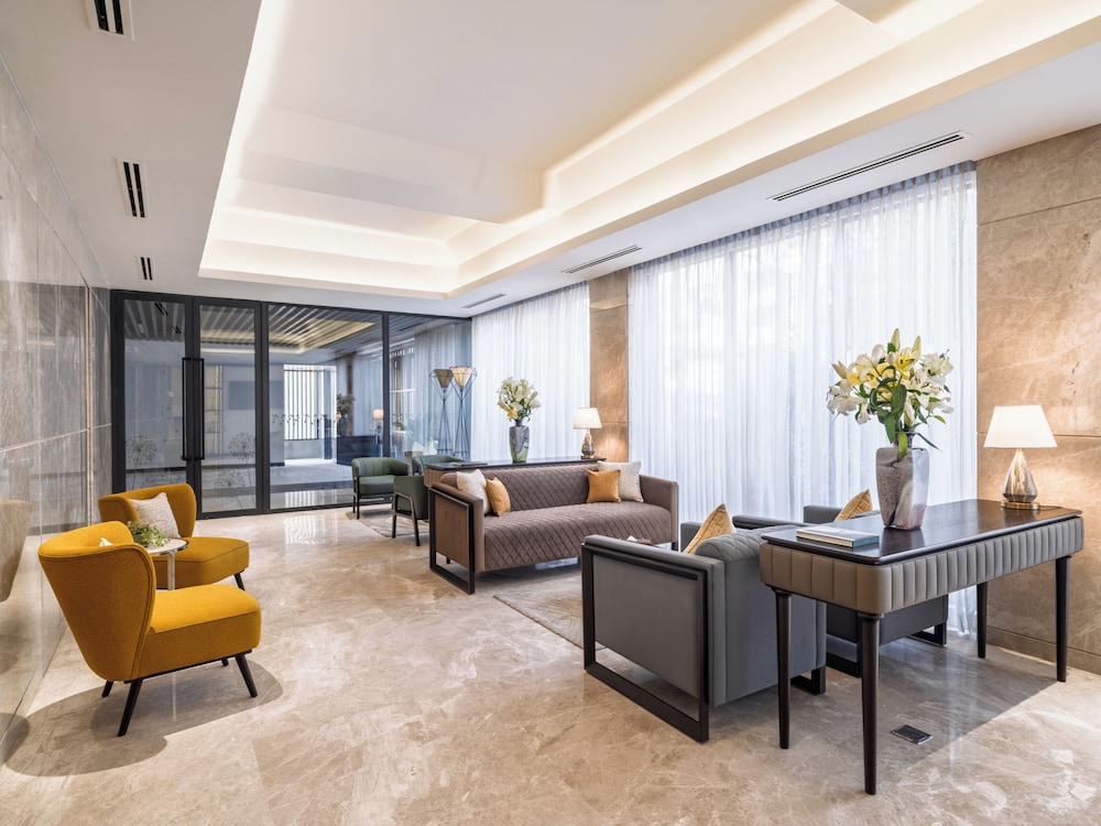W Residence Living 56/72