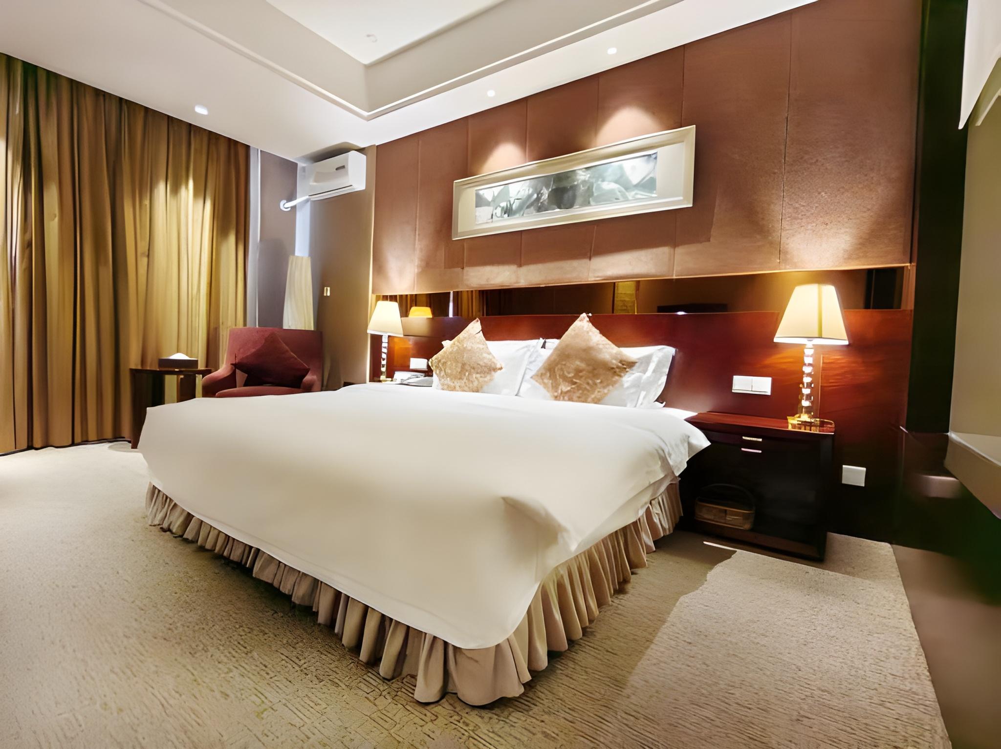 Business, King Bed