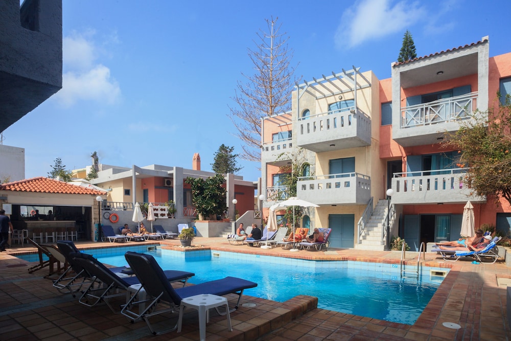 Marilisa Hotel 6/50
