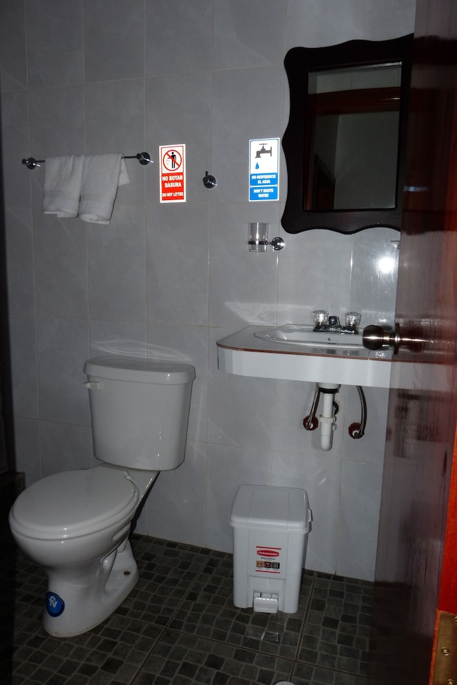 Hotel Brisas Del Pacifico 64/65