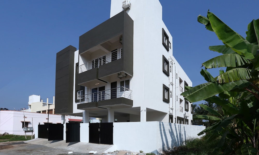 Treebo Hi Line Apartments 3/28