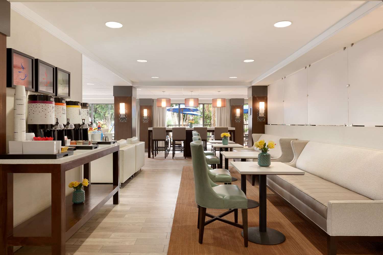 restaurant cafeteria