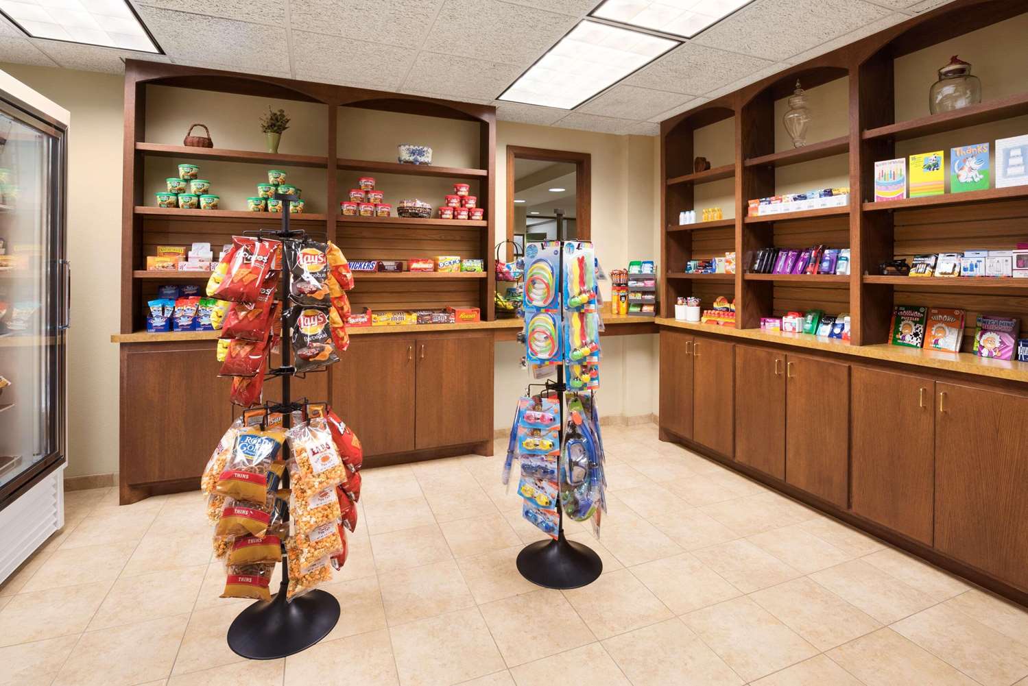 Country Inn & Suites by Radisson, Shoreview-Mounds View, MN 17/18