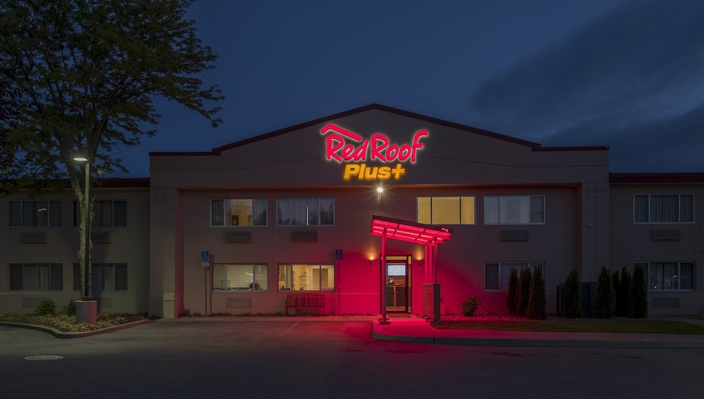 Red Roof Inn Plus Poughkeepsie 3/26