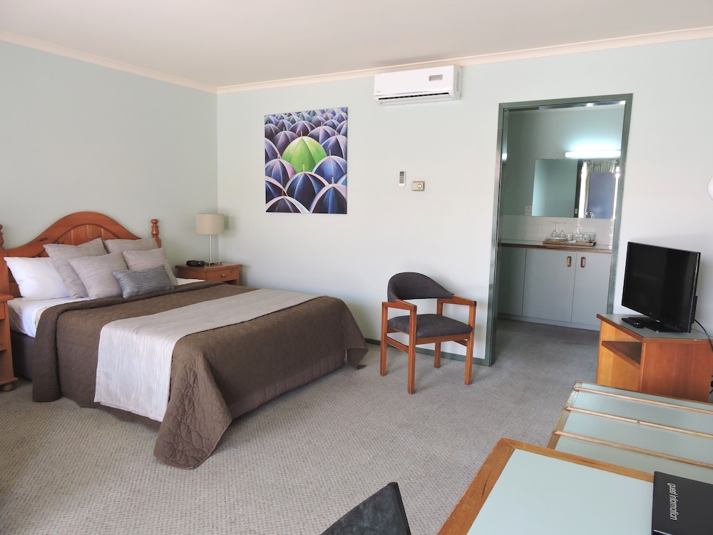 Melaleuca Motel 3/20