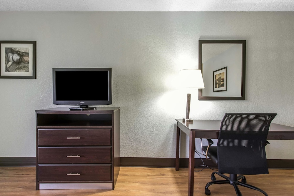 Quality Inn Downtown Historic District 26/32