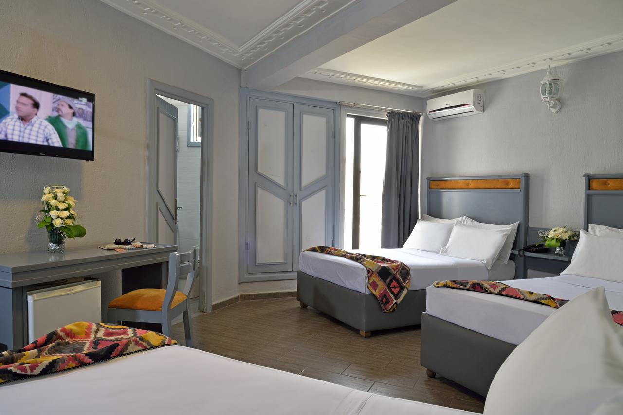 Room at Hotel Rio, CASABLANCA